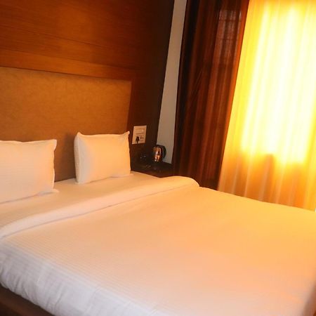 Hotel Park Street Pathankot Ngoại thất bức ảnh