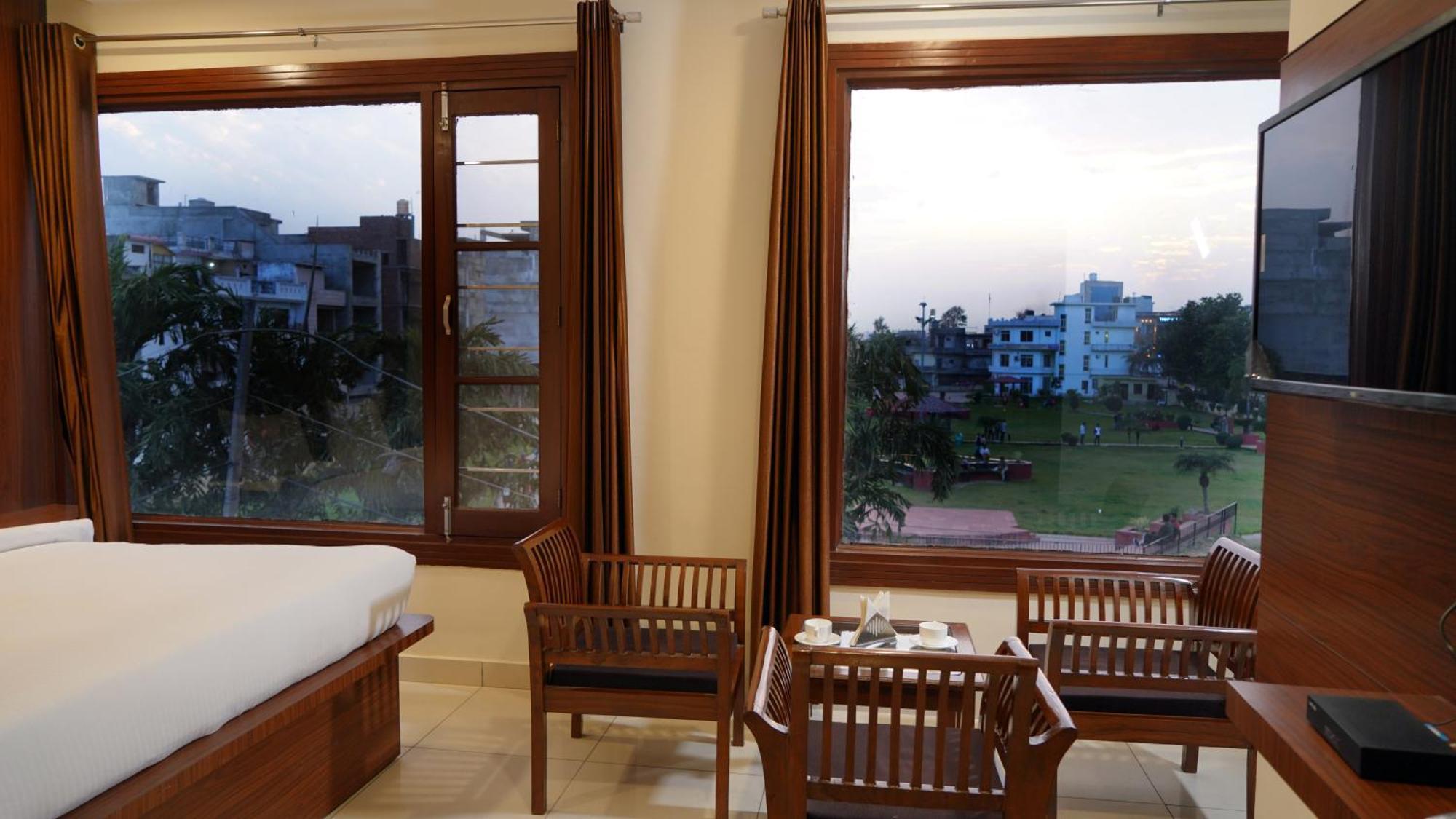 Hotel Park Street Pathankot Ngoại thất bức ảnh