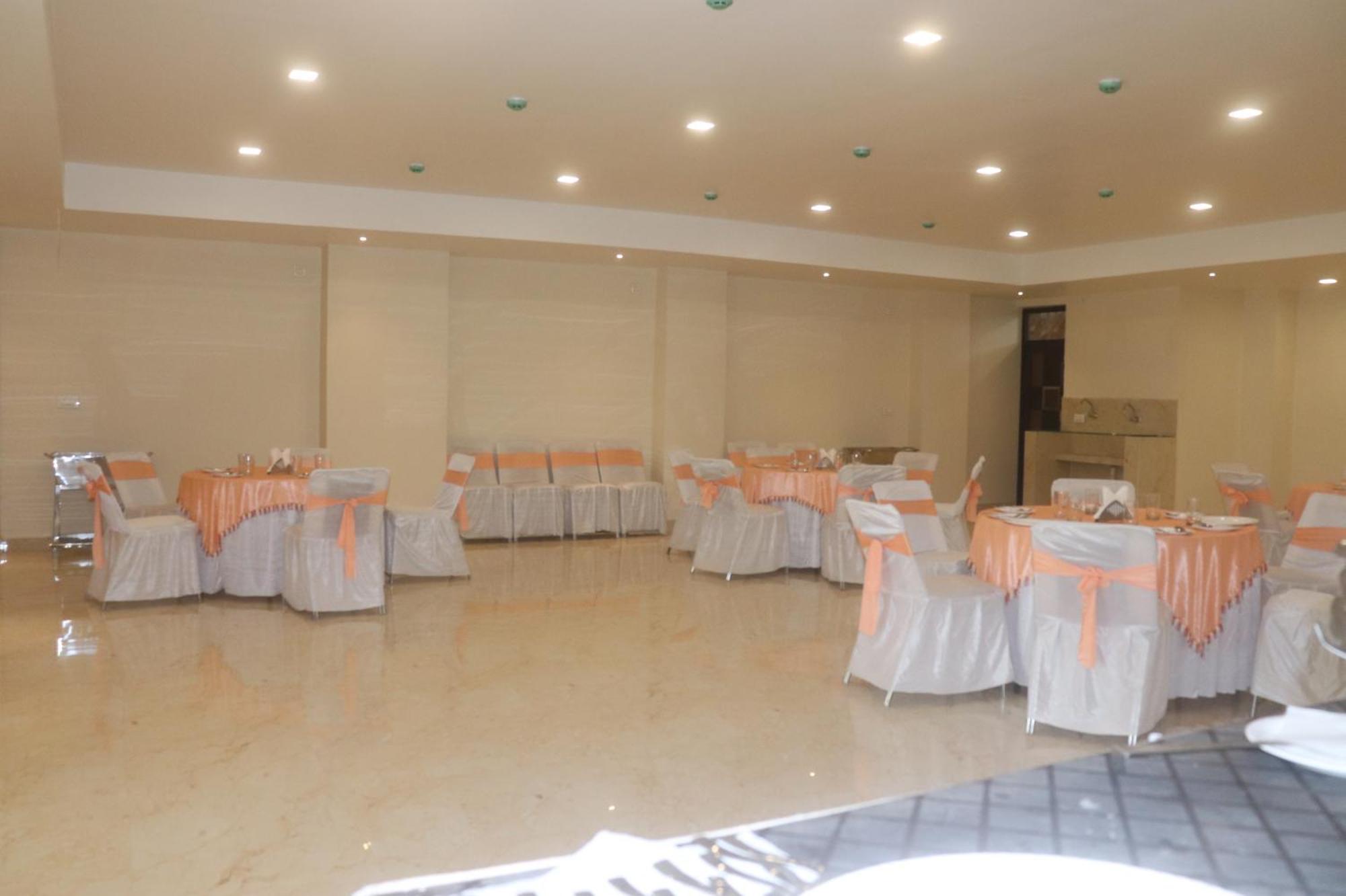 Hotel Park Street Pathankot Ngoại thất bức ảnh