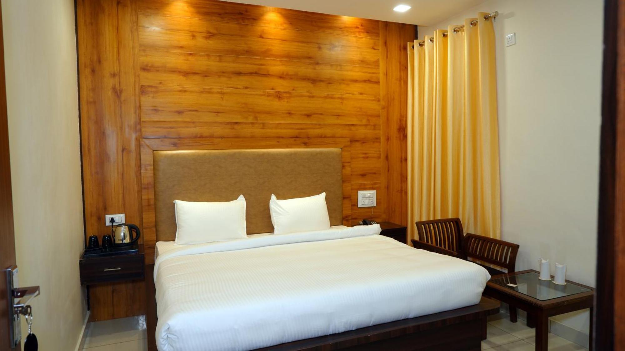 Hotel Park Street Pathankot Ngoại thất bức ảnh