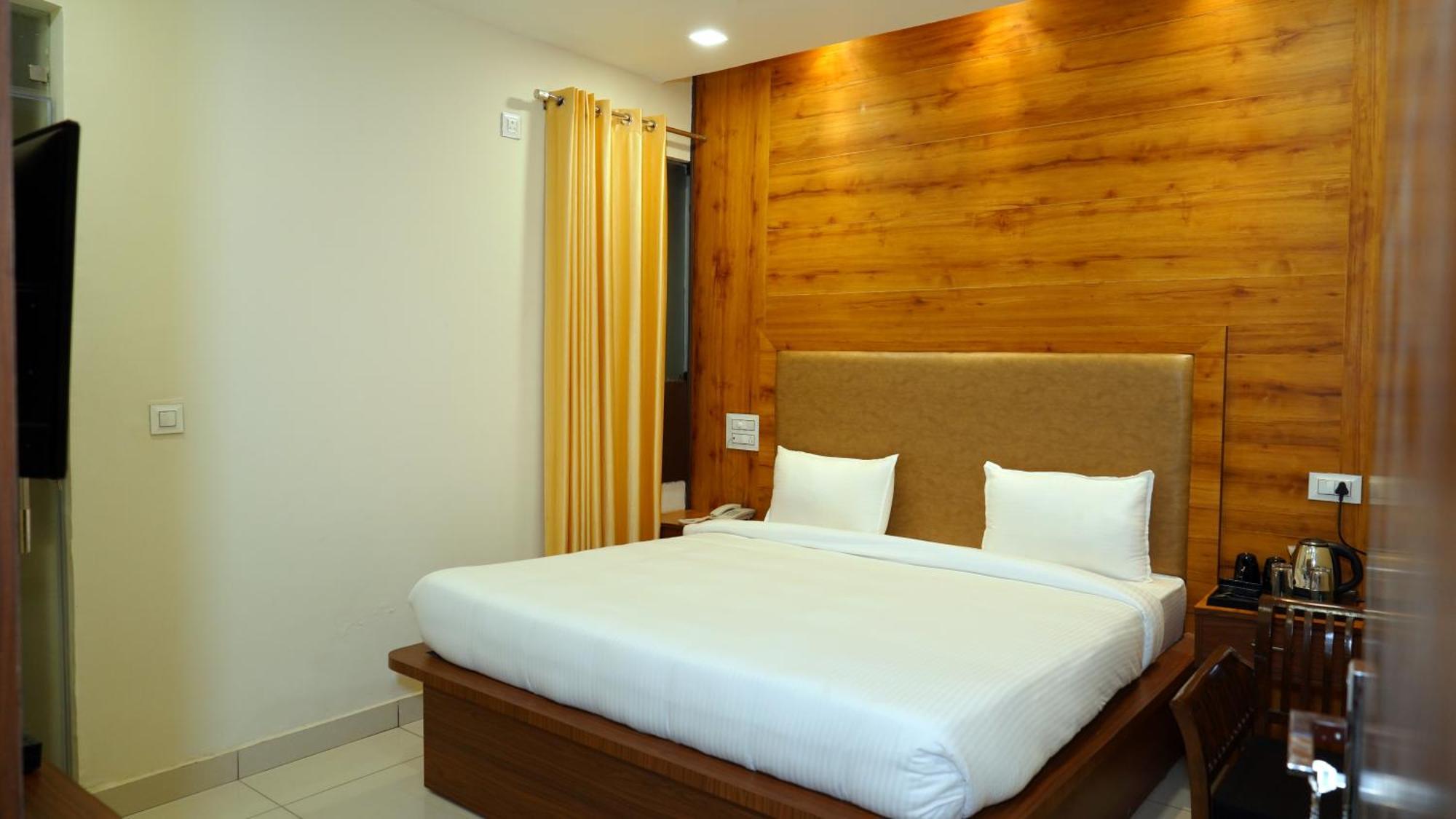 Hotel Park Street Pathankot Ngoại thất bức ảnh